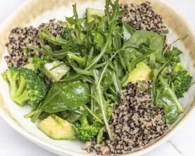 Зелений салат з кіноа