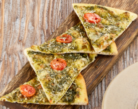 Міні-фокачча з песто і томатами