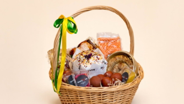 Ресторан-партнер «Жаровня» відкриває продаж Пасхальних кошиків