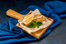 Сирники зі сметаною