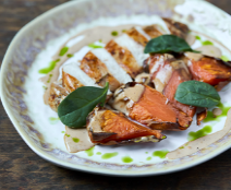 Куряча грудка з бататом та перцевим соусом