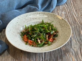 Салат зі смаженими грибами