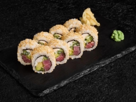 Філадельфія з тунцем в кунжуті