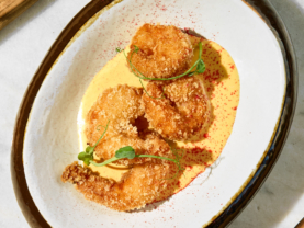 Попкорн із креветок з манговим діпом