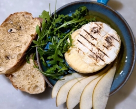 Камамбер з дров’яної печі з імбирним джемом