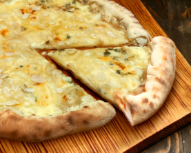 Піца Пера Б’янка з сирним бортом