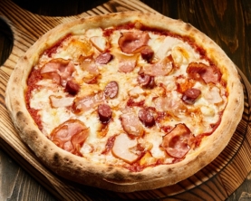 Піца М’ясний мікс середня