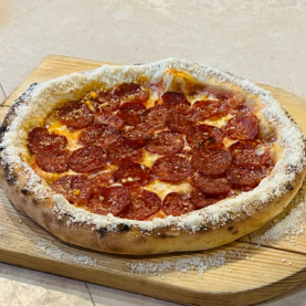 Піца Д’явола з гострою салямі