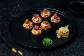 Такао рол зі спайсі тунцем