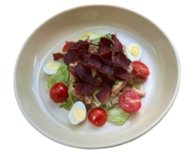 Салат з бастурмою