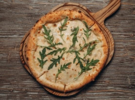 Піца п’ять сирів