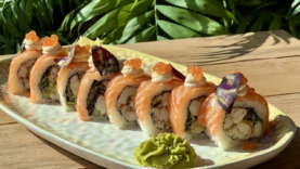 Рол з лососем